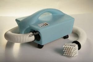 AirAllé heated air lice device which is blue with a hose and special tip